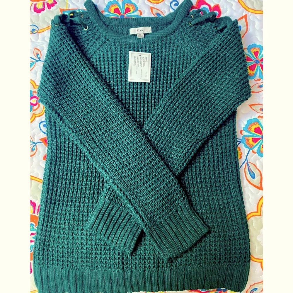 NWT Zoey Sweater Hunter Green with Laced Shoulders Size XL
